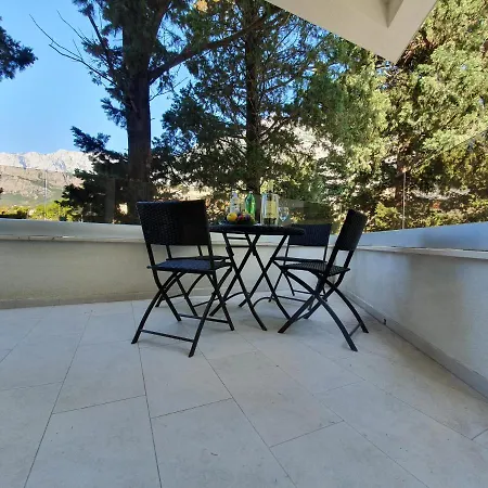 Apartment Apartman Lea Makarska