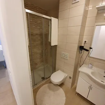 Lea Apartman *